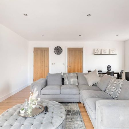 Luxurious 3-Bed Penthouse In Sheffield Apartamento Handsworth Exterior foto