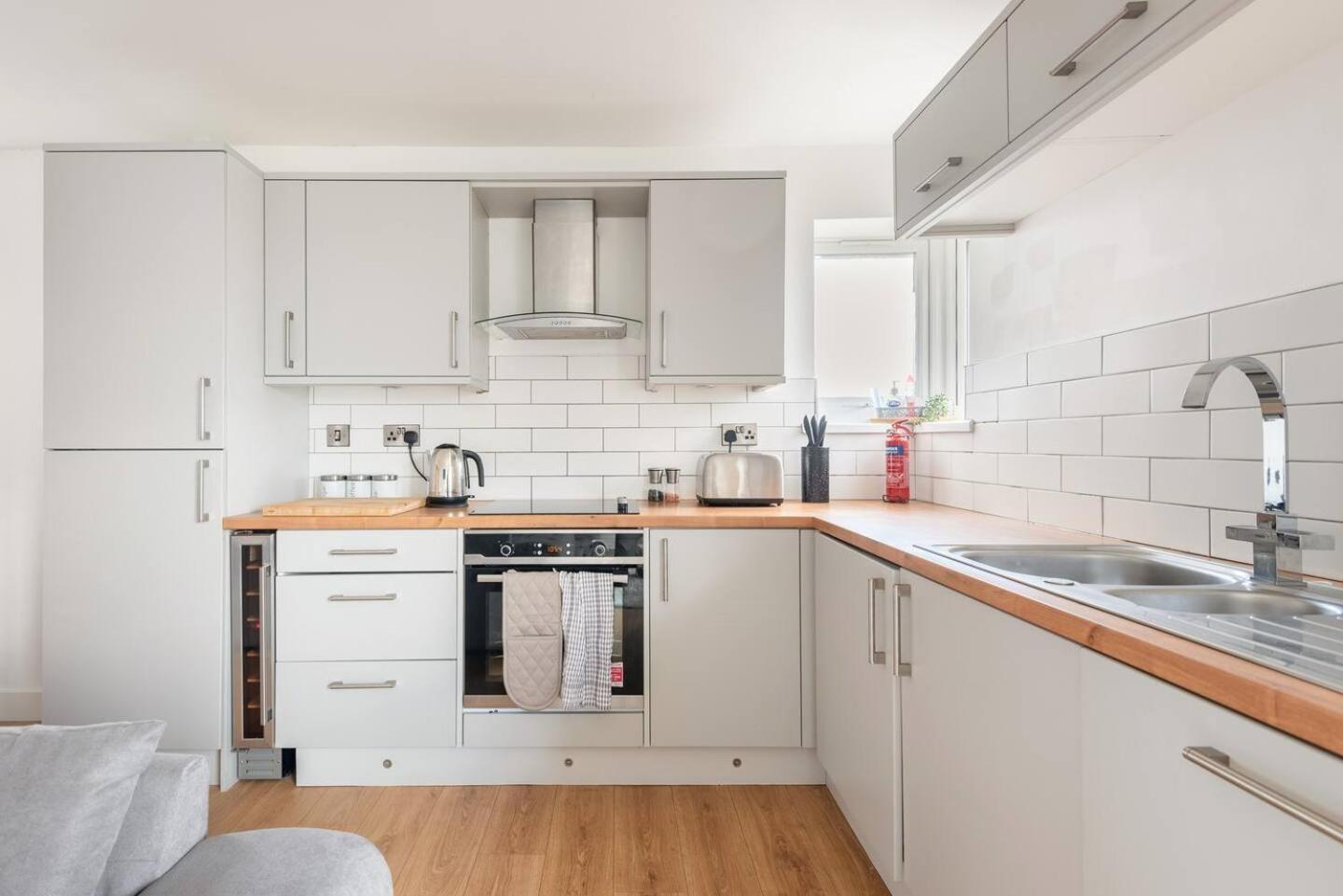 Luxurious 3-Bed Penthouse In Sheffield Apartamento Handsworth Exterior foto