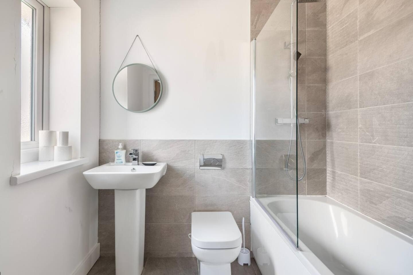 Luxurious 3-Bed Penthouse In Sheffield Apartamento Handsworth Exterior foto