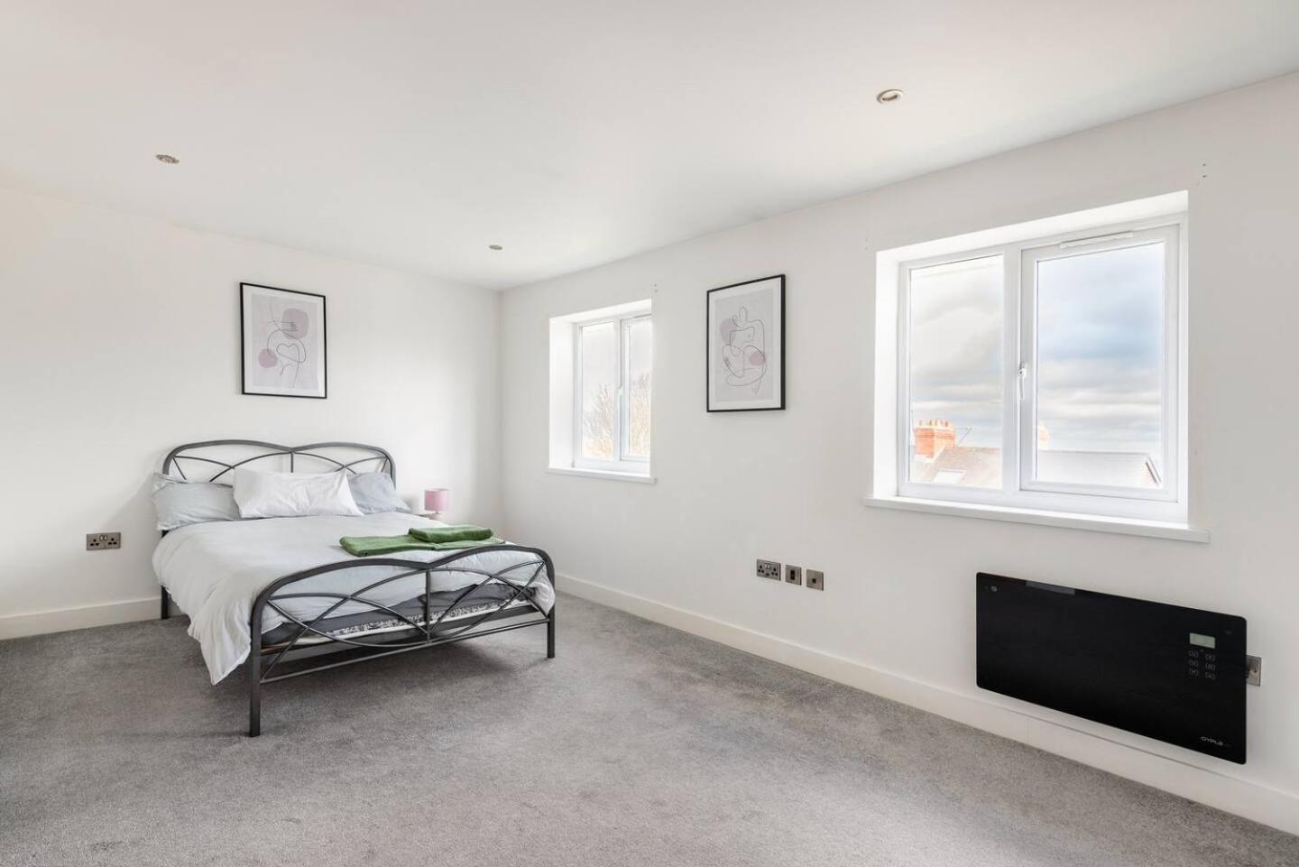 Luxurious 3-Bed Penthouse In Sheffield Apartamento Handsworth Exterior foto